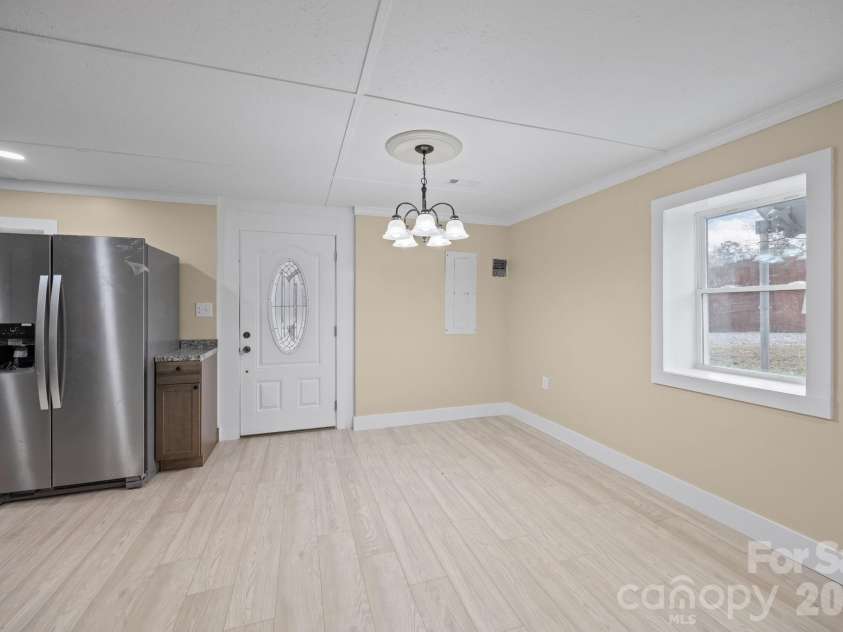 133 Elmwood Road, Statesville, NC 28625.  MLS# CAR4355874, YatesRealty ID 4772. 