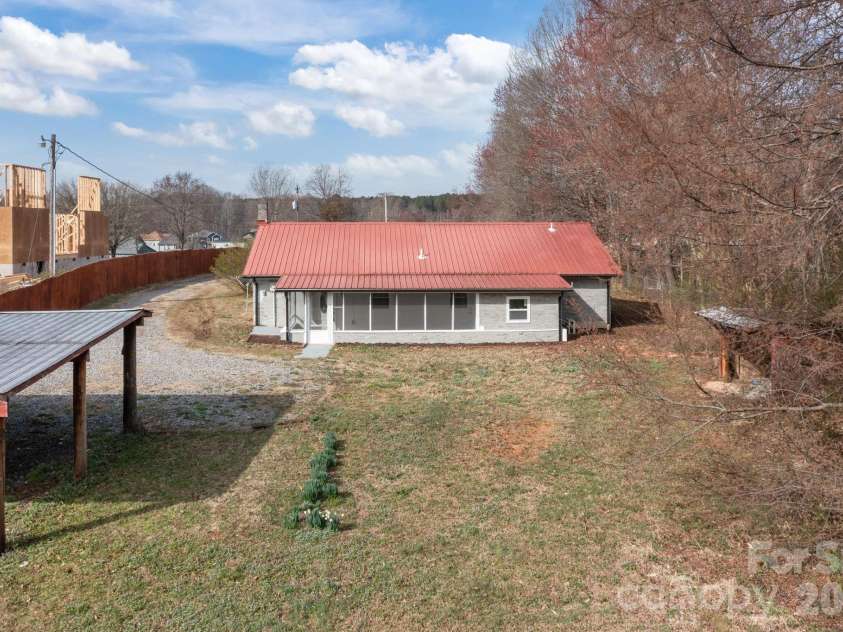 133 Elmwood Road, Statesville, NC 28625.  MLS# CAR4355874, YatesRealty ID 4772. 