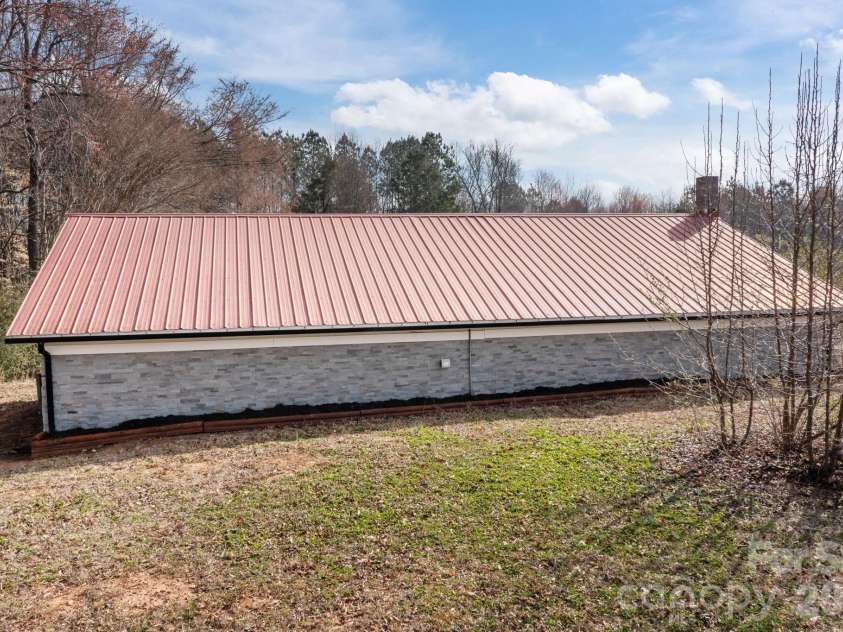 133 Elmwood Road, Statesville, NC 28625.  MLS# CAR4355874, YatesRealty ID 4772. 