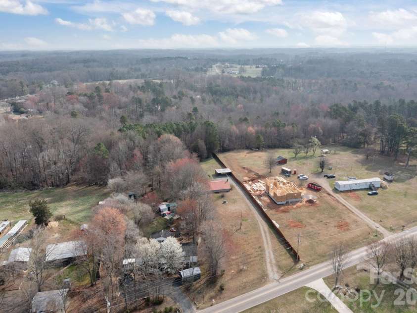 133 Elmwood Road, Statesville, NC 28625.  MLS# CAR4355874, YatesRealty ID 4772. 