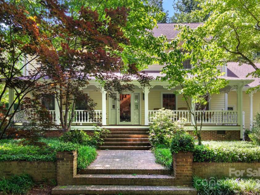 205 Vauxhall Drive, Shelby, NC 28150.  MLS# CAR4131707, YatesRealty ID 4772. A large front porch welcomes you to this fabulous home!