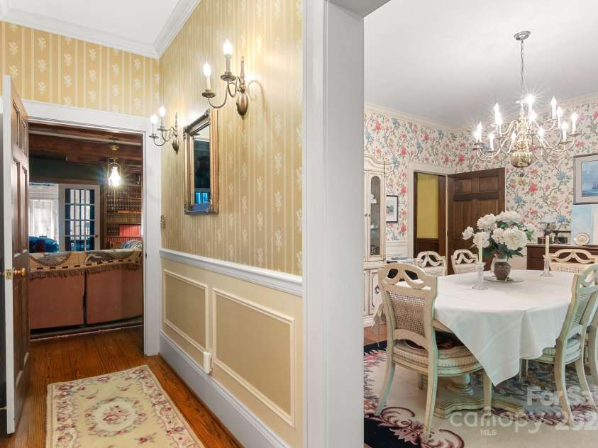 205 Vauxhall Drive, Shelby, NC 28150.  MLS# CAR4131707, YatesRealty ID 4772. Hallway connecting foyer and formal rooms