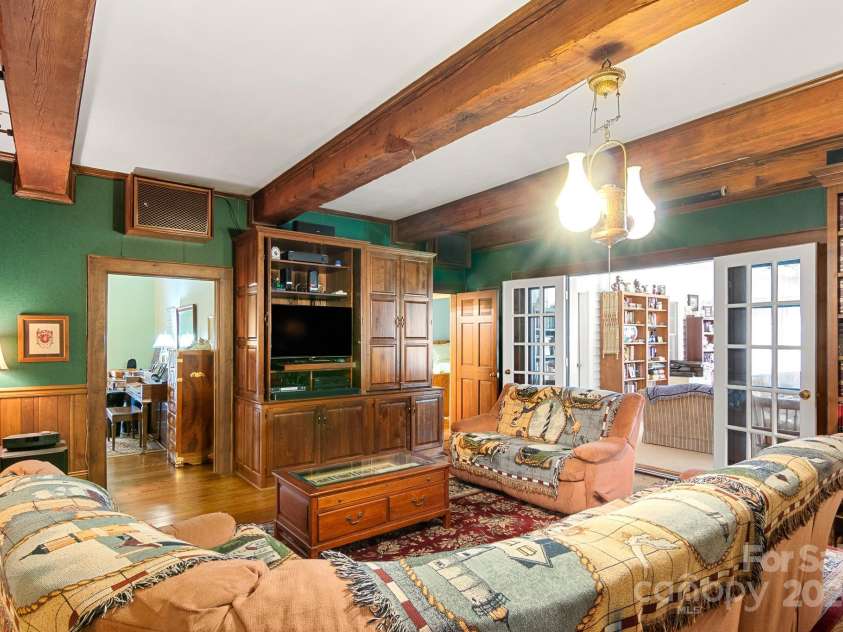 205 Vauxhall Drive, Shelby, NC 28150.  MLS# CAR4131707, YatesRealty ID 4772. The exposed beams from a Shelby textile mill welcome everyone into the open den!