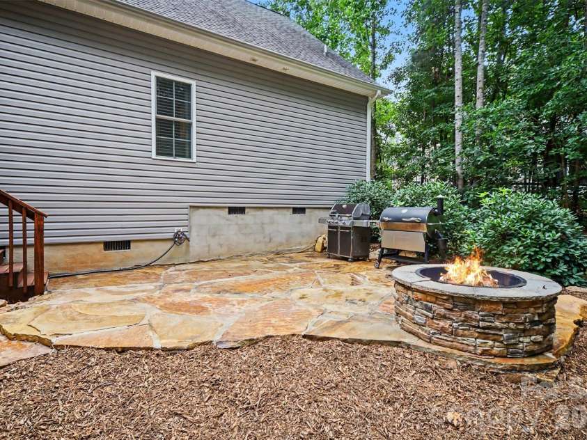 3396 Long Cedar Lane, Alexis, NC 28006.  MLS# CAR4419163, YatesRealty ID 47720. 
