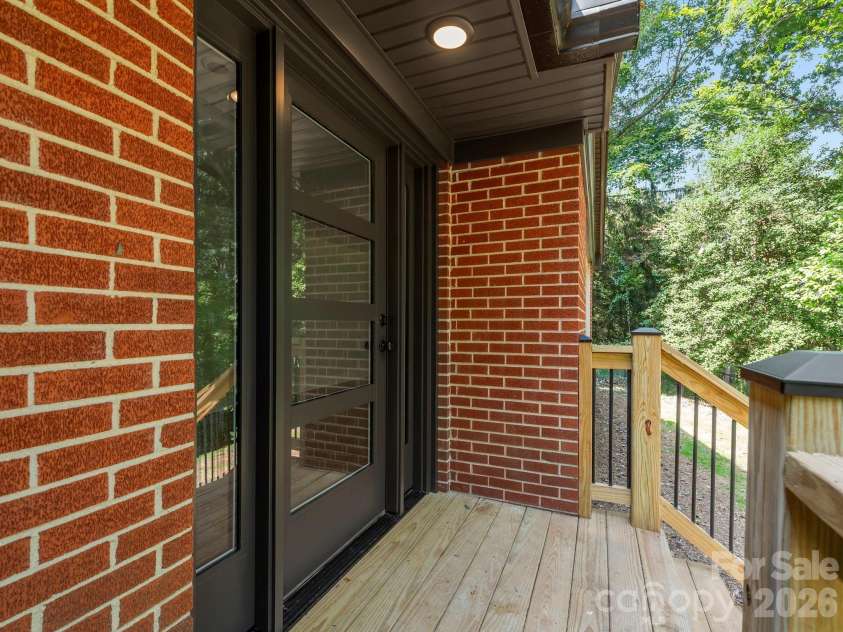 340 School Road, Asheville, NC 28806.  MLS# CAR4418622, YatesRealty ID 47721. Front Entryway