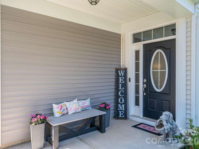 424 Planters Way, Mount Holly, NC 28120.  MLS# CAR4419015, YatesRealty ID 47722. 