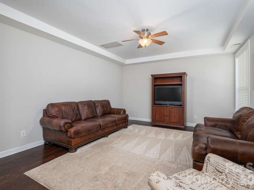 424 Planters Way, Mount Holly, NC 28120.  MLS# CAR4419015, YatesRealty ID 47722. 