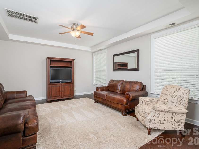 424 Planters Way, Mount Holly, NC 28120.  MLS# CAR4419015, YatesRealty ID 47722. 