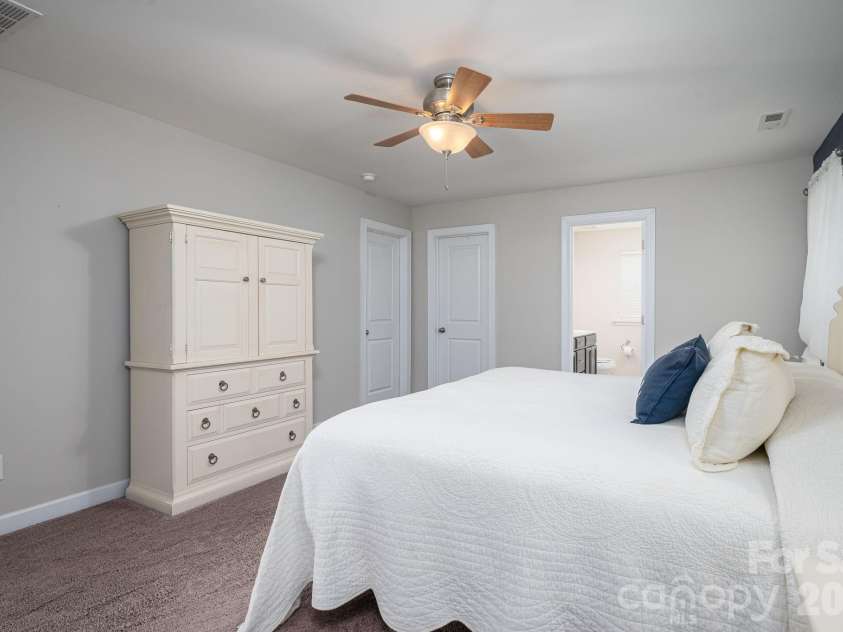 424 Planters Way, Mount Holly, NC 28120.  MLS# CAR4419015, YatesRealty ID 47722. 