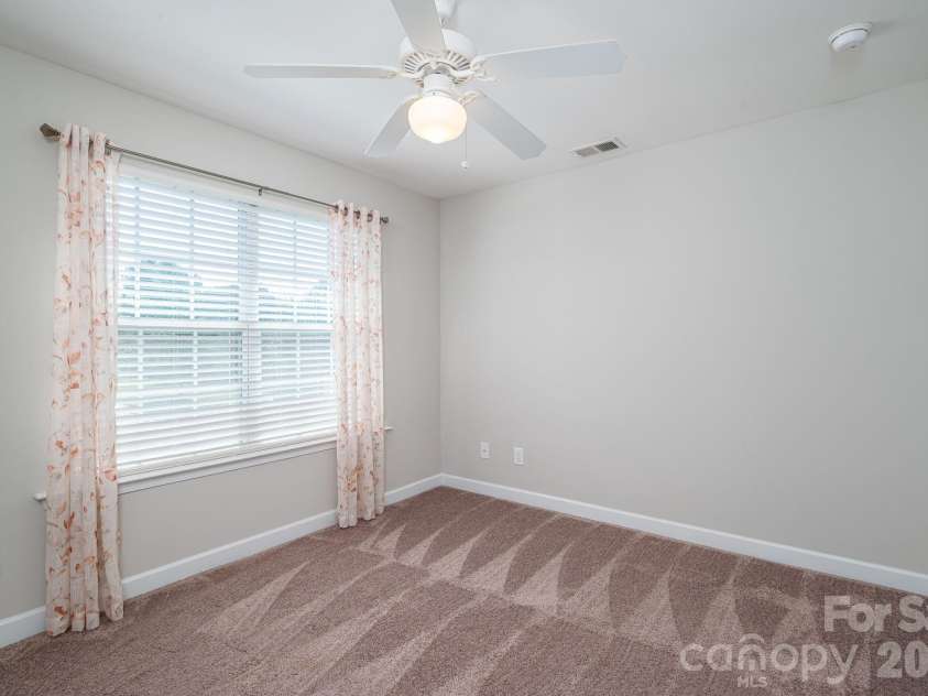 424 Planters Way, Mount Holly, NC 28120.  MLS# CAR4419015, YatesRealty ID 47722. 