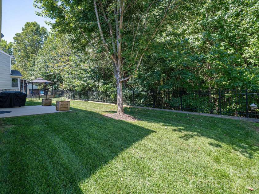 424 Planters Way, Mount Holly, NC 28120.  MLS# CAR4419015, YatesRealty ID 47722. 