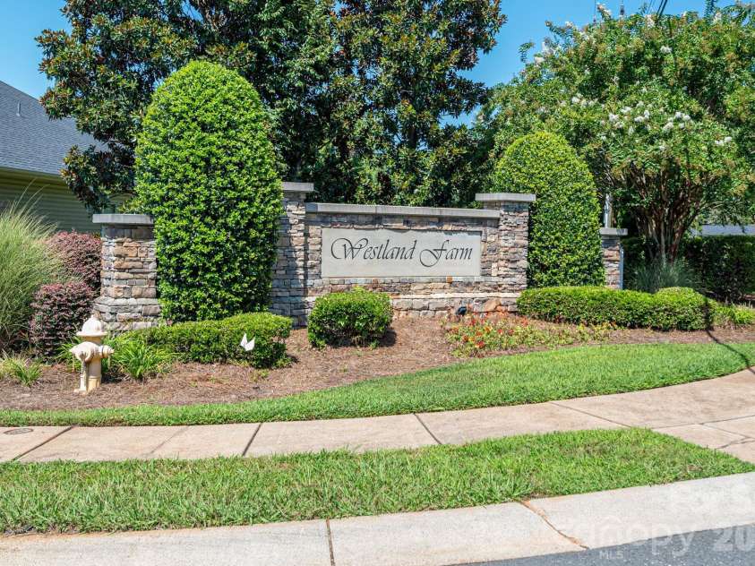 424 Planters Way, Mount Holly, NC 28120.  MLS# CAR4419015, YatesRealty ID 47722. 