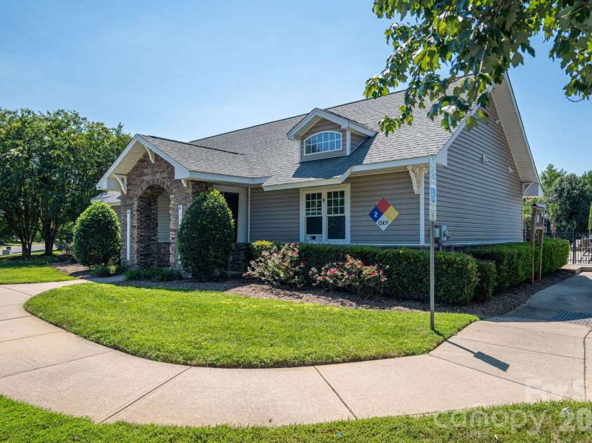 424 Planters Way, Mount Holly, NC 28120.  MLS# CAR4419015, YatesRealty ID 47722. 