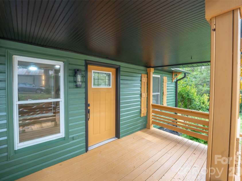 1303 Cooper Avenue, Kannapolis, NC 28081.  MLS# CAR4418614, YatesRealty ID 47724. Front Porch