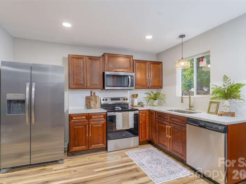 1303 Cooper Avenue, Kannapolis, NC 28081.  MLS# CAR4418614, YatesRealty ID 47724. Kitchen