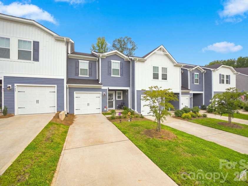 837 Gerard Drive, Fort Mill, SC 29715.  MLS# CAR4418952, YatesRealty ID 47729. 
