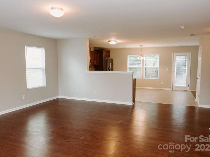 1327 Phil Oneil Drive, Charlotte, NC 28215.  MLS# CAR4178167, YatesRealty ID 4773. 