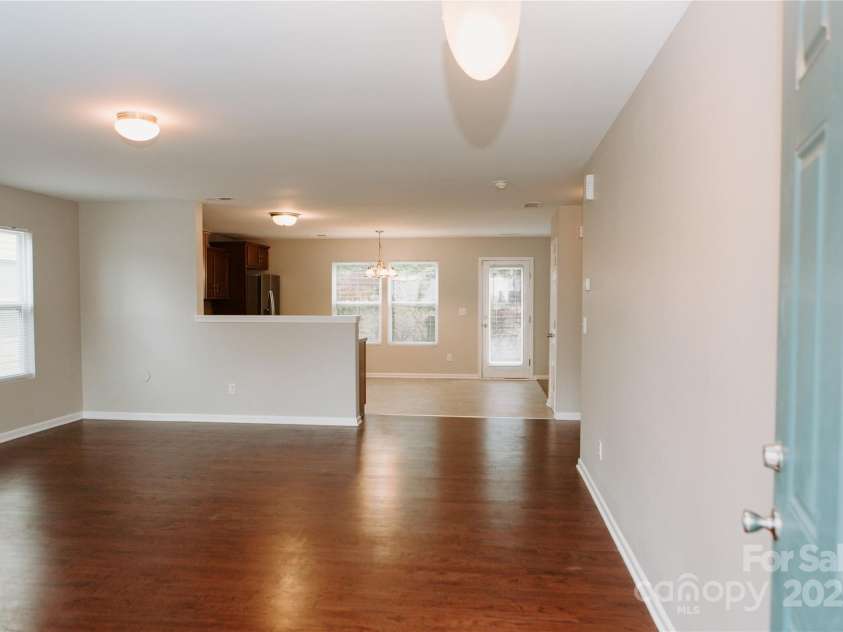 1327 Phil Oneil Drive, Charlotte, NC 28215.  MLS# CAR4178167, YatesRealty ID 4773. 