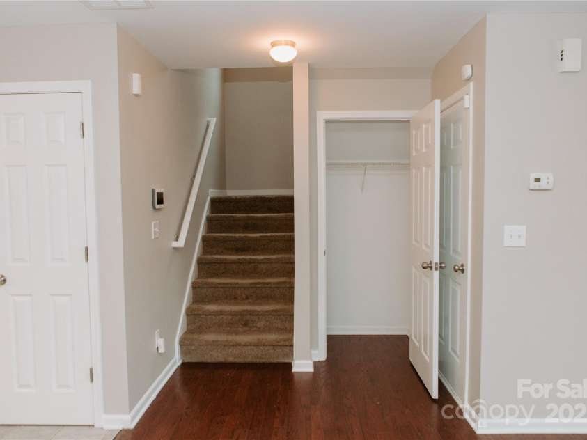 1327 Phil Oneil Drive, Charlotte, NC 28215.  MLS# CAR4178167, YatesRealty ID 4773. 