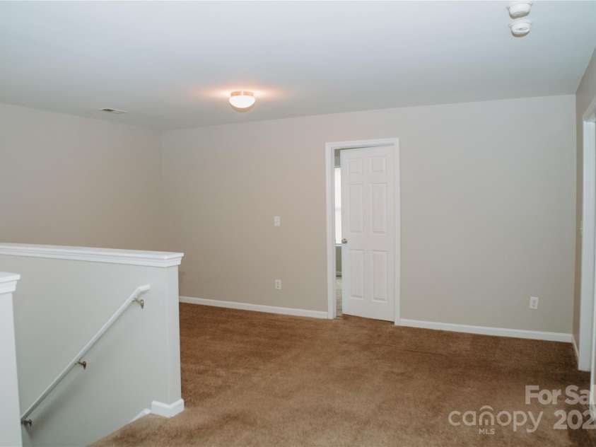 1327 Phil Oneil Drive, Charlotte, NC 28215.  MLS# CAR4178167, YatesRealty ID 4773. 
