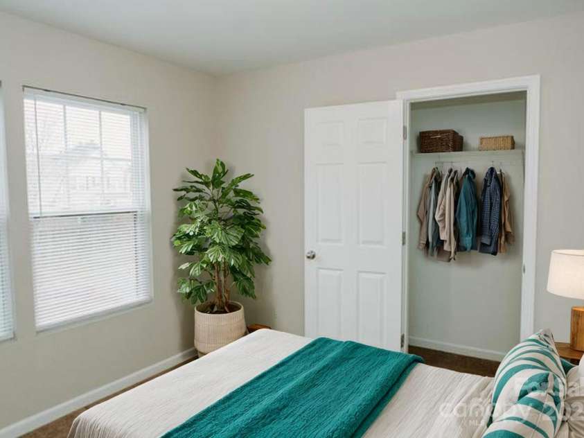 1327 Phil Oneil Drive, Charlotte, NC 28215.  MLS# CAR4178167, YatesRealty ID 4773. 