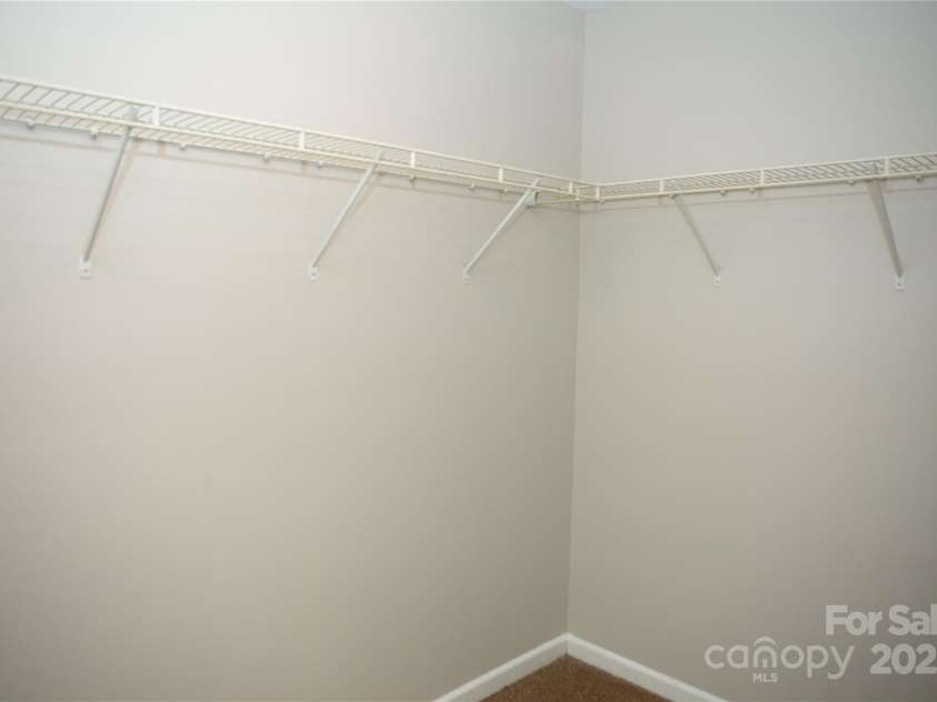1327 Phil Oneil Drive, Charlotte, NC 28215.  MLS# CAR4178167, YatesRealty ID 4773. 