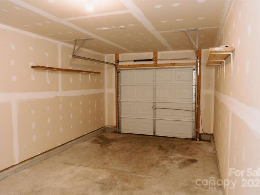 1327 Phil Oneil Drive, Charlotte, NC 28215.  MLS# CAR4178167, YatesRealty ID 4773. 