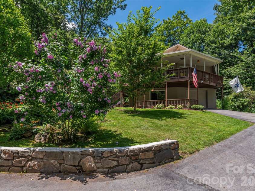 477 Locust Drive, Maggie Valley, NC 28751.  MLS# CAR4276263, YatesRealty ID 4773. Main Home View from Driveway
