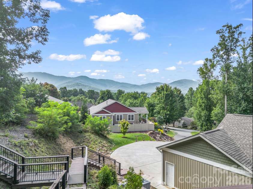 39 Village Overlook Loop, Swannanoa, NC 28778.  MLS# CAR4418753, YatesRealty ID 47730. 
