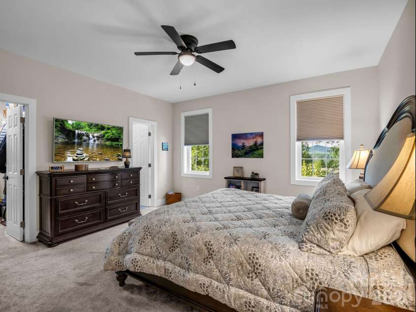39 Village Overlook Loop, Swannanoa, NC 28778.  MLS# CAR4418753, YatesRealty ID 47730. 