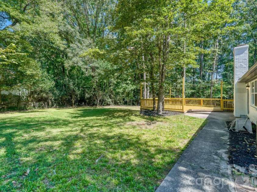 900 Burtonwood Circle, Charlotte, NC 28212.  MLS# CAR4419156, YatesRealty ID 47731. Backyard