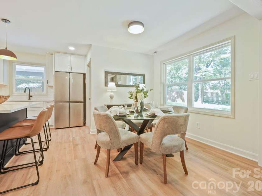 900 Burtonwood Circle, Charlotte, NC 28212.  MLS# CAR4419156, YatesRealty ID 47731. Dining Area