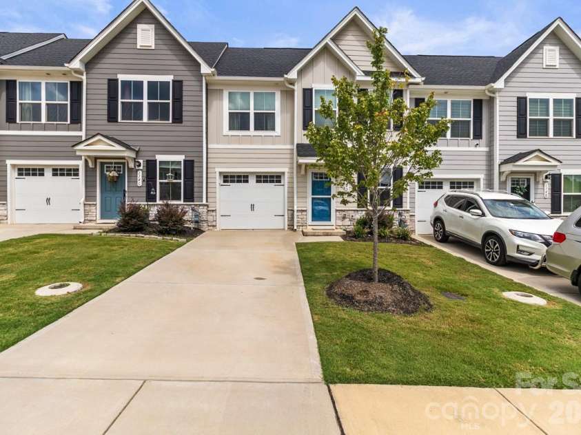 114 Stella Lane, Troutman, NC 28166.  MLS# CAR4419129, YatesRealty ID 47732. 