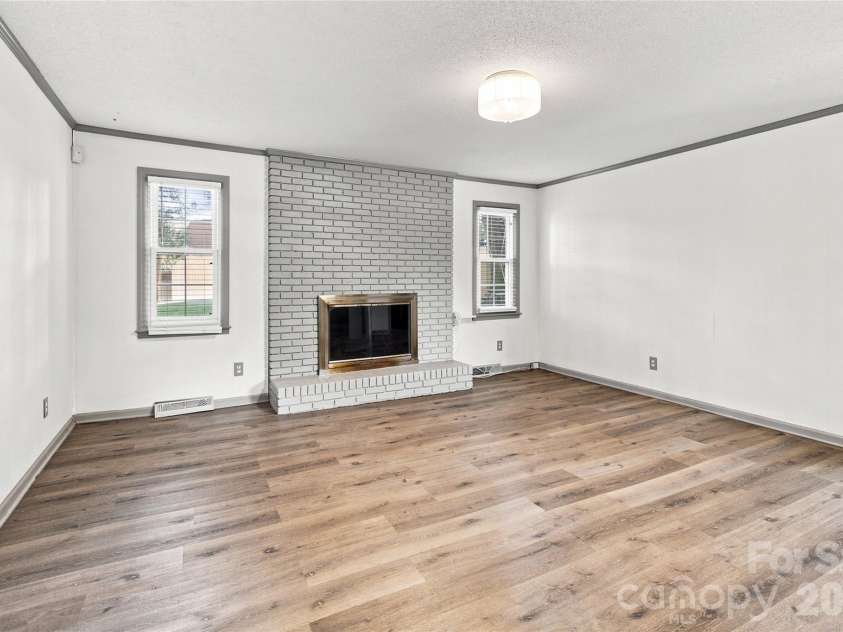 4209 Heatherstone Drive, Gastonia, NC 28056.  MLS# CAR4419168, YatesRealty ID 47733. 