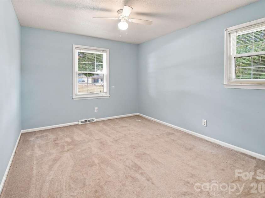 4209 Heatherstone Drive, Gastonia, NC 28056.  MLS# CAR4419168, YatesRealty ID 47733. 