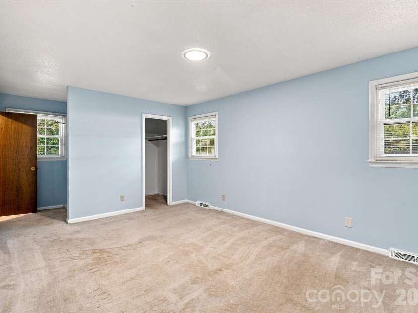 4209 Heatherstone Drive, Gastonia, NC 28056.  MLS# CAR4419168, YatesRealty ID 47733. 