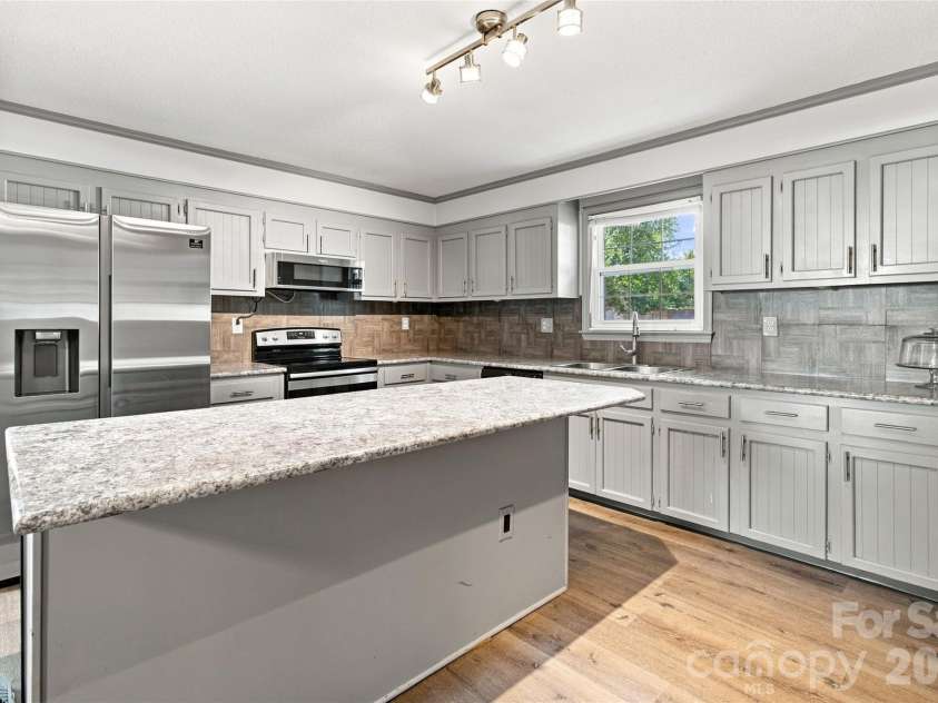 4209 Heatherstone Drive, Gastonia, NC 28056.  MLS# CAR4419168, YatesRealty ID 47733. 