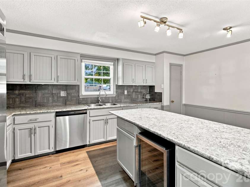 4209 Heatherstone Drive, Gastonia, NC 28056.  MLS# CAR4419168, YatesRealty ID 47733. 