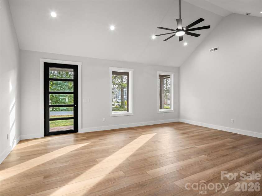 902 Narva Road, Hendersonville, NC 28792.  MLS# CAR4419215, YatesRealty ID 47734. 