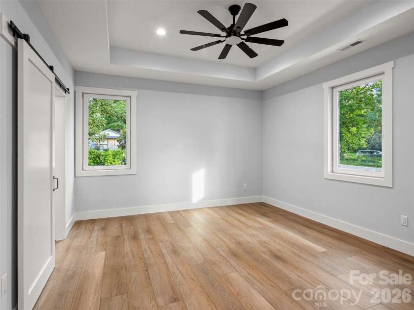 902 Narva Road, Hendersonville, NC 28792.  MLS# CAR4419215, YatesRealty ID 47734. 