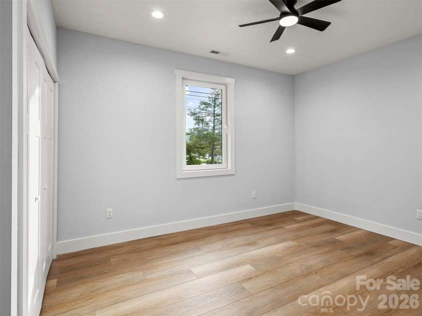 902 Narva Road, Hendersonville, NC 28792.  MLS# CAR4419215, YatesRealty ID 47734. 