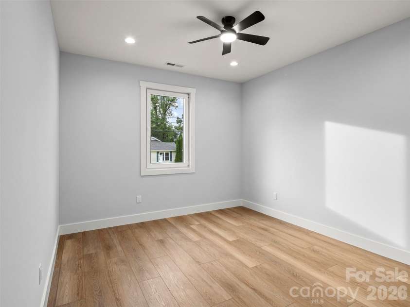 902 Narva Road, Hendersonville, NC 28792.  MLS# CAR4419215, YatesRealty ID 47734. 
