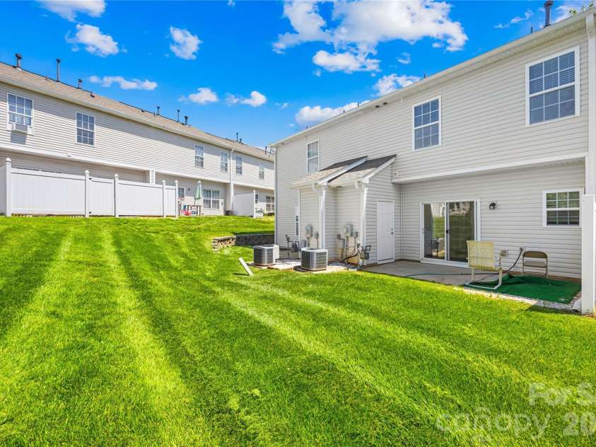3053 Summerfield Ridge Lane, Charlotte, NC 28105.  MLS# CAR4419210, YatesRealty ID 47735. 