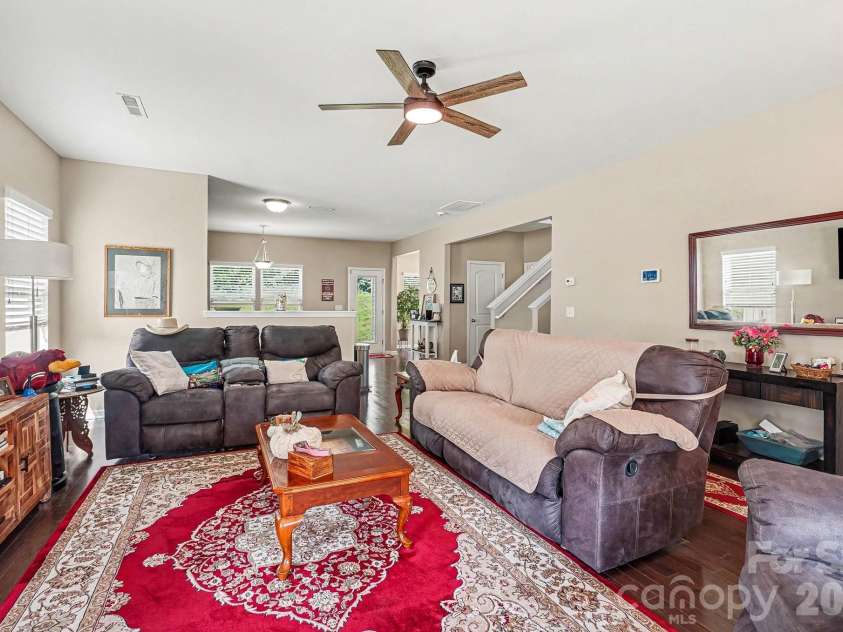 7420 Edgefield Court, Matthews, NC 28104.  MLS# CAR4419458, YatesRealty ID 47736. 