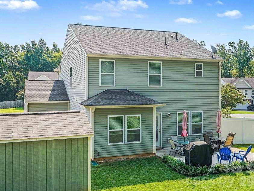 7420 Edgefield Court, Matthews, NC 28104.  MLS# CAR4419458, YatesRealty ID 47736. 