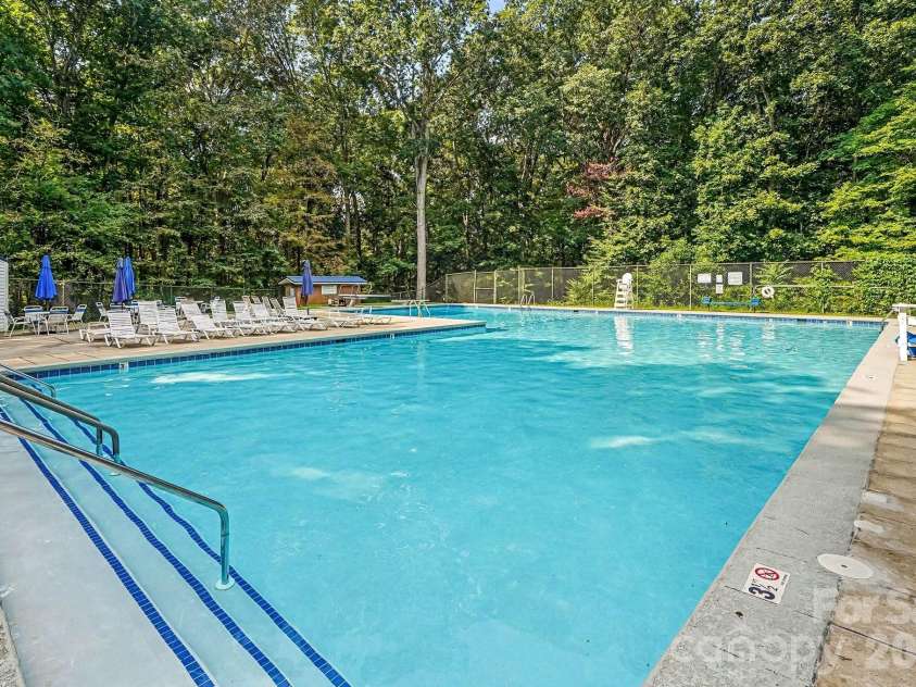 7420 Edgefield Court, Matthews, NC 28104.  MLS# CAR4419458, YatesRealty ID 47736. 