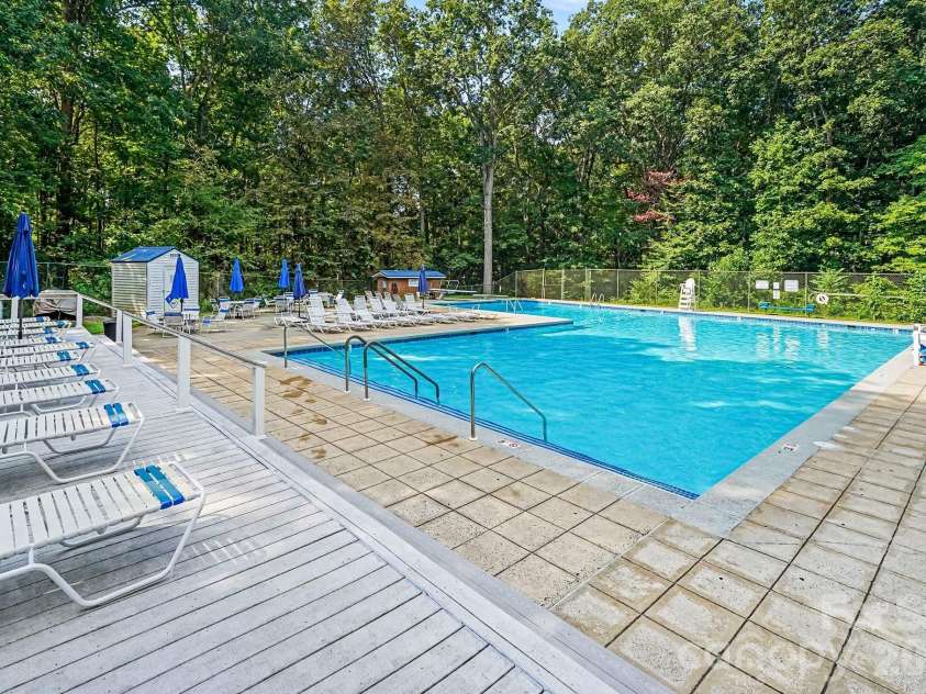 7420 Edgefield Court, Matthews, NC 28104.  MLS# CAR4419458, YatesRealty ID 47736. 