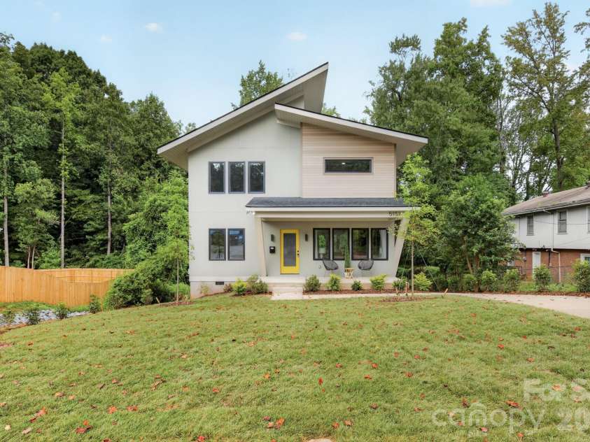 5151 Grafton Drive, Charlotte, NC 28215.  MLS# CAR4419549, YatesRealty ID 47738. 