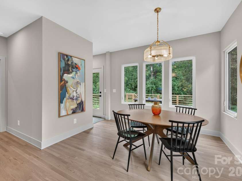 5151 Grafton Drive, Charlotte, NC 28215.  MLS# CAR4419549, YatesRealty ID 47738. 