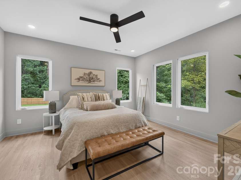 5151 Grafton Drive, Charlotte, NC 28215.  MLS# CAR4419549, YatesRealty ID 47738. 